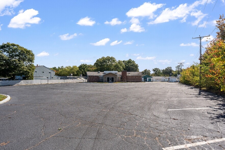 50 Pleasant St, Norton, MA for lease - Building Photo - Image 3 of 41