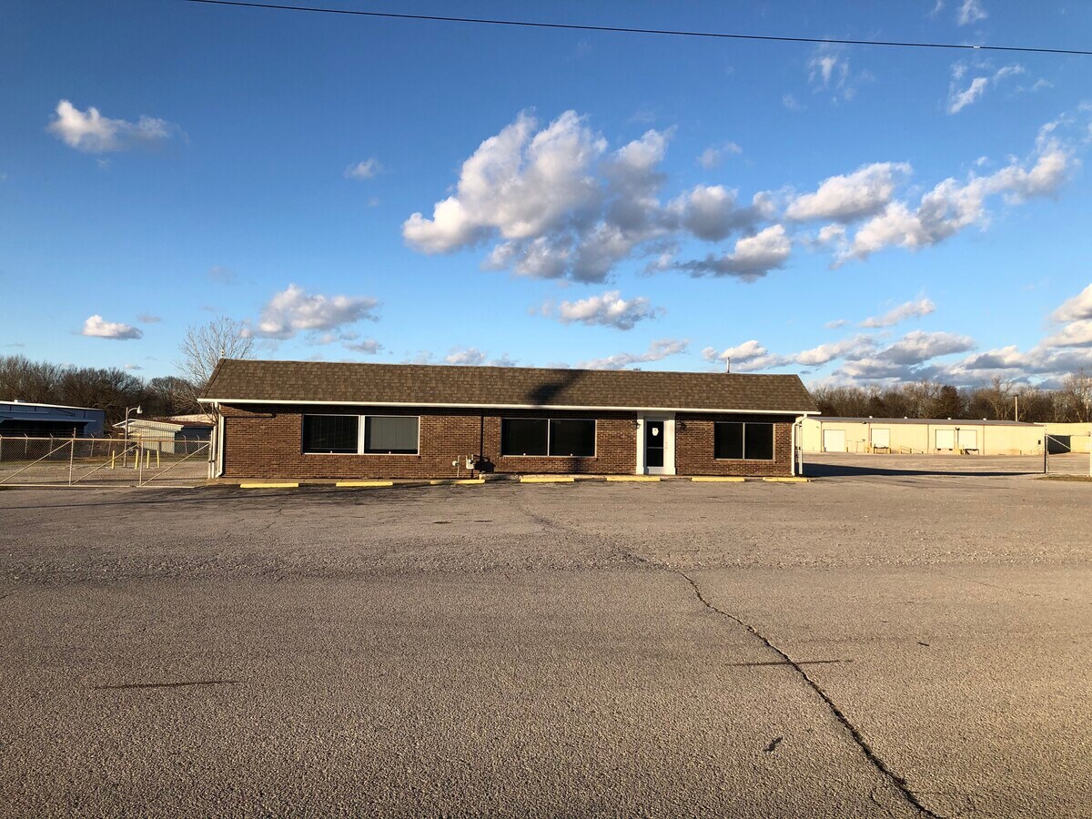 1106 W 15th St, Hopkinsville, KY 42240