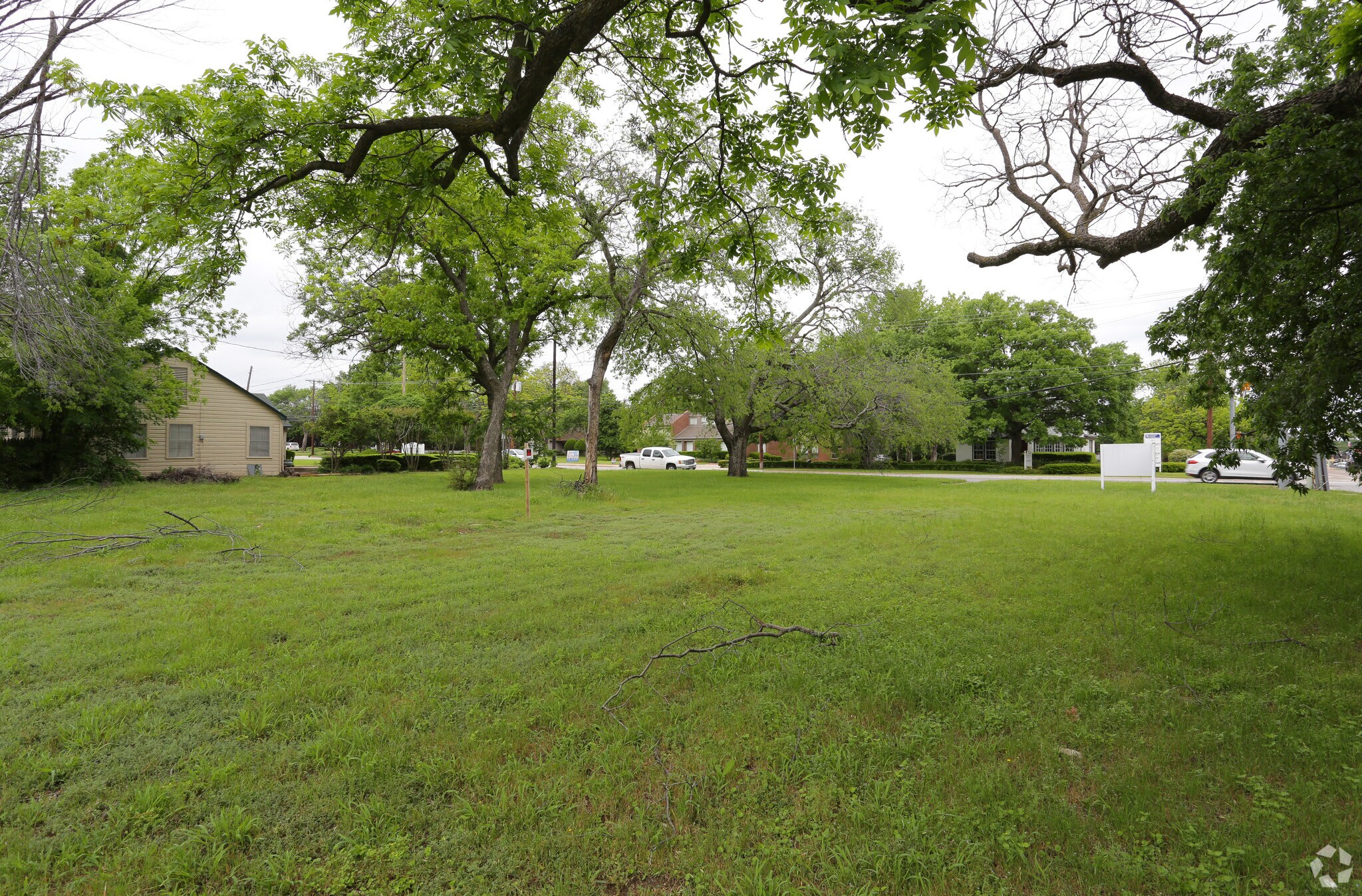 1200 W Abram St, Arlington, TX for sale Primary Photo- Image 1 of 1