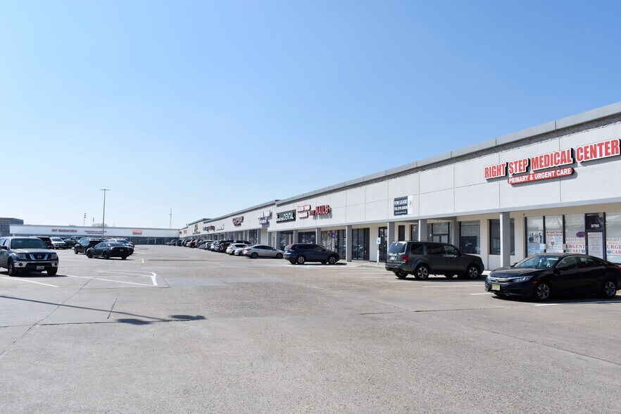 9700-9950 Fondren Rd, Houston, TX for lease - Building Photo - Image 2 of 10