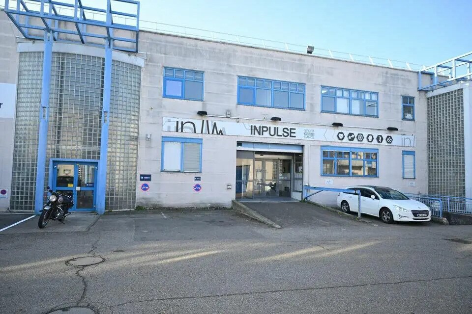 Flex in Lyon for sale Building Photo- Image 1 of 14