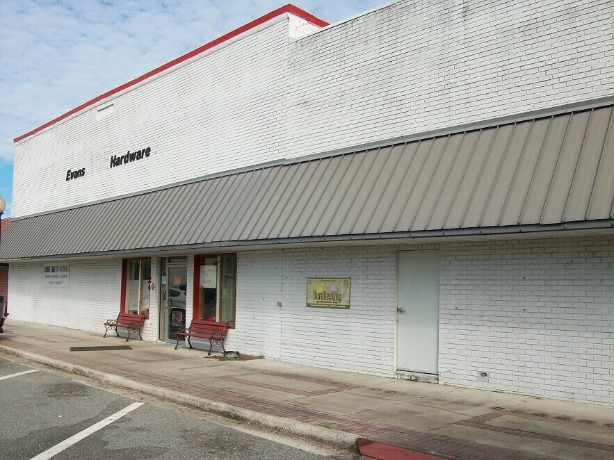 124 Bushnell Plz, Bushnell, FL 33513 Evans Ace Hardware
