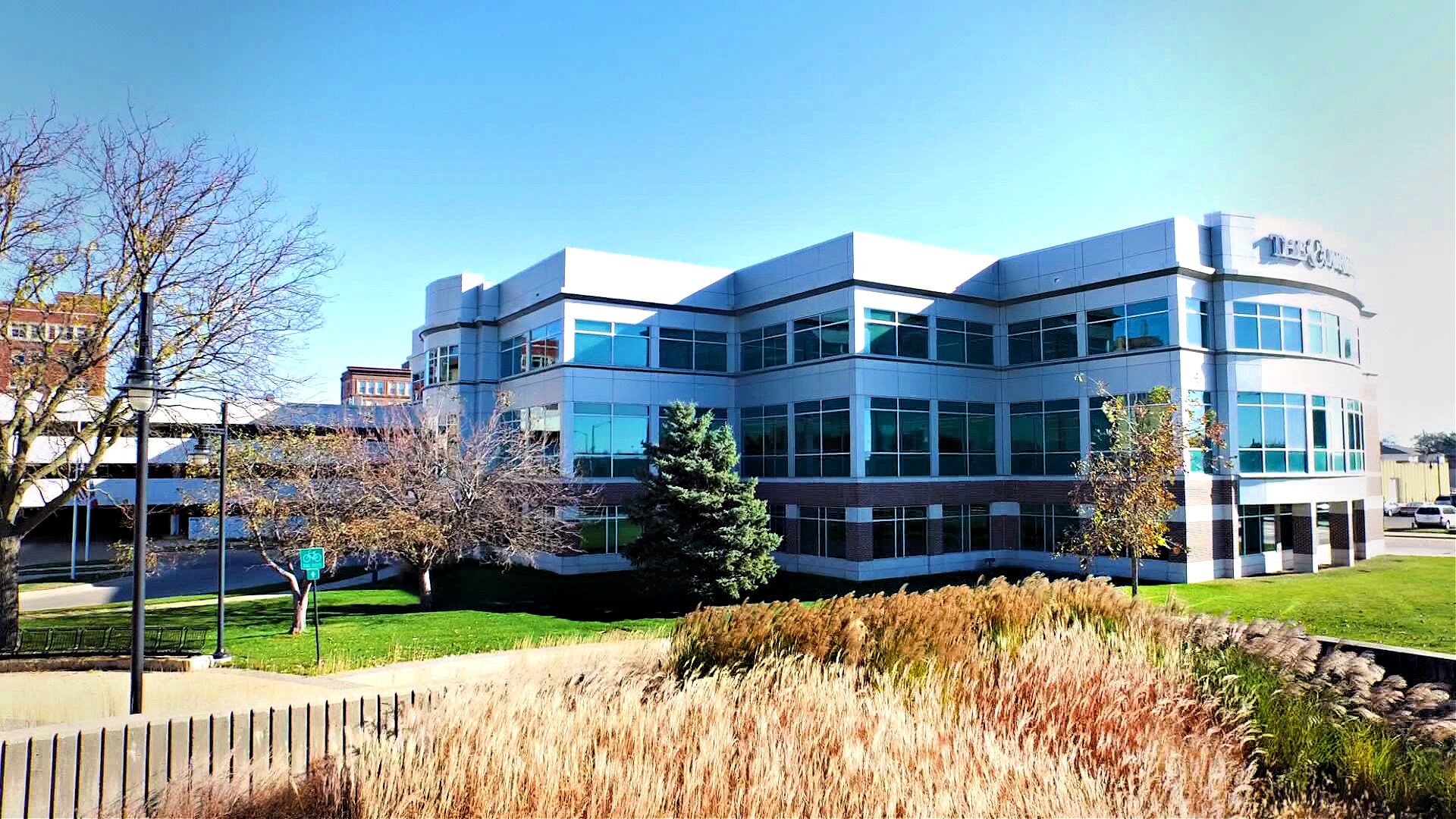 100 E 4th St, Waterloo, IA for sale Building Photo- Image 1 of 1