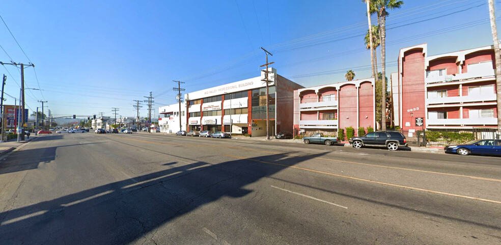 6819 Sepulveda Blvd, Van Nuys, CA for lease - Building Photo - Image 3 of 5