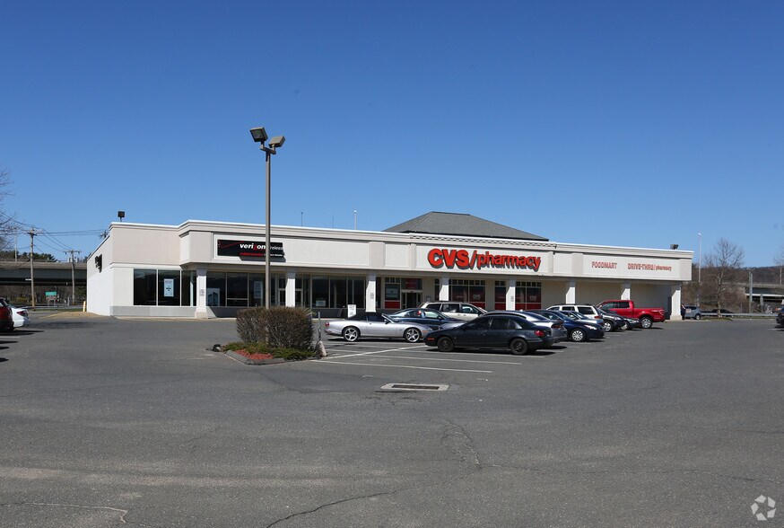 14 Farmington Ave, Plainville, CT for lease - Primary Photo - Image 1 of 9