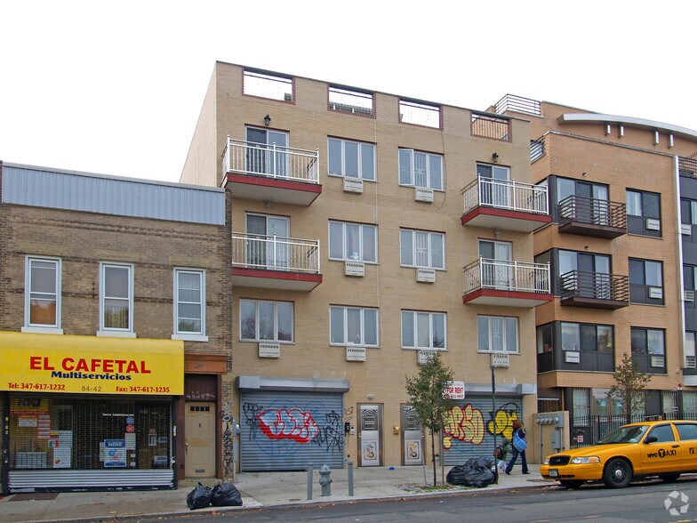 8438 Grand Ave, Elmhurst, NY 11373