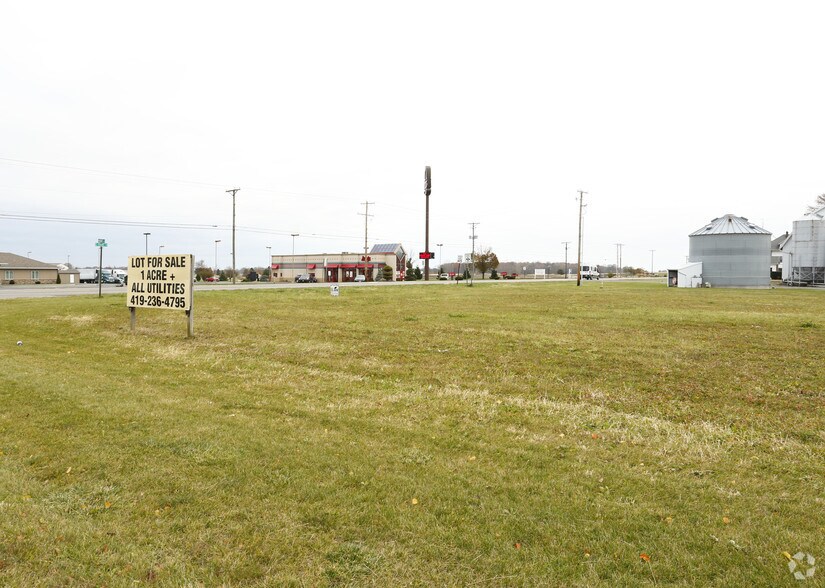 490 Moxie Ln, Delphos, OH for sale - Primary Photo - Image 1 of 1