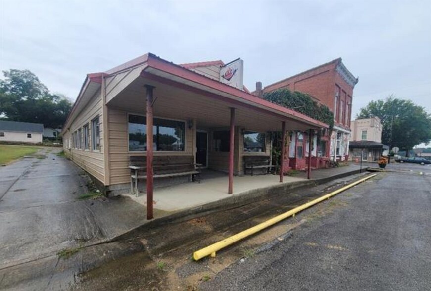 214 W Main St, Elizabeth, IL for sale - Building Photo - Image 2 of 34