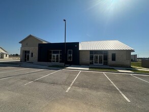 120 Riverwalk Dr, San Marcos, TX for lease Building Photo- Image 2 of 4