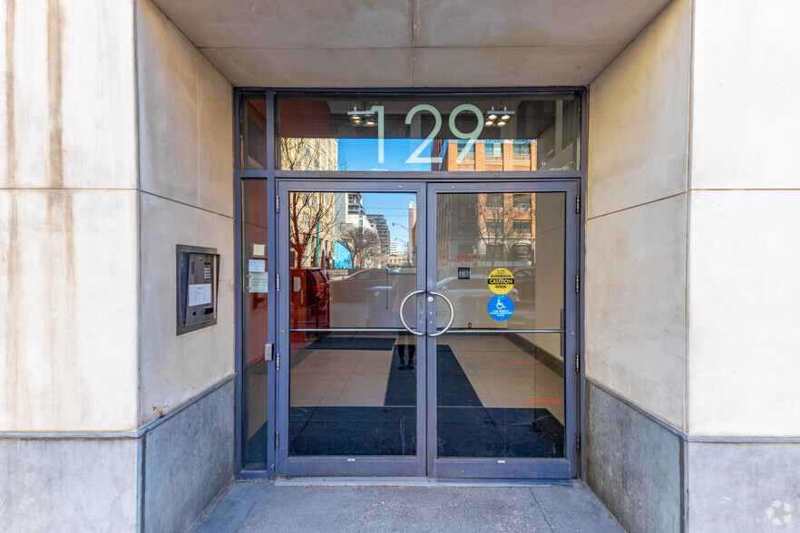 129 Spadina Ave, Toronto, ON for lease - Building Photo - Image 2 of 6