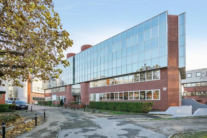 60 Route De Sartrouville, Le Pecq for lease - Building Photo - Image 1 of 51