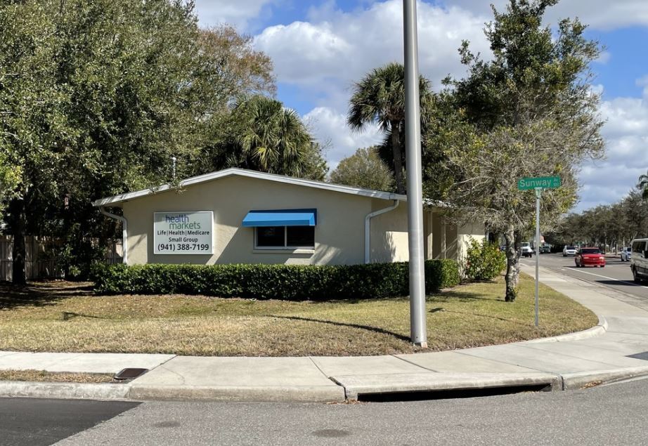 2553 Fruitville Rd, Sarasota, FL 34237