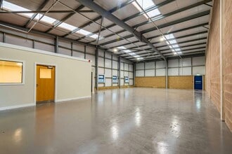 Springhill Pky, Baillieston for lease Interior Photo- Image 2 of 2