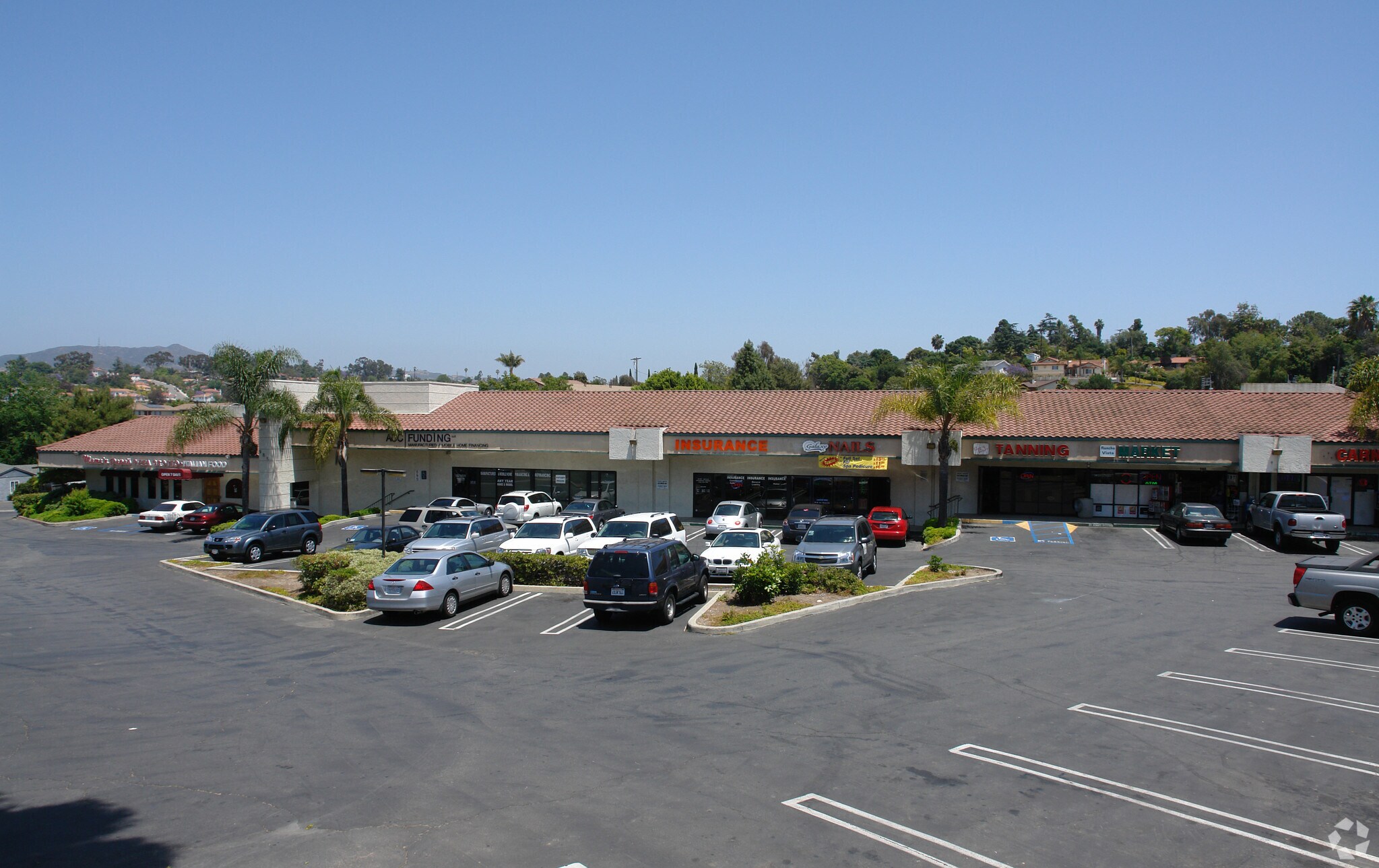 988 Civic Center Dr, Vista, CA for lease Primary Photo- Image 1 of 7