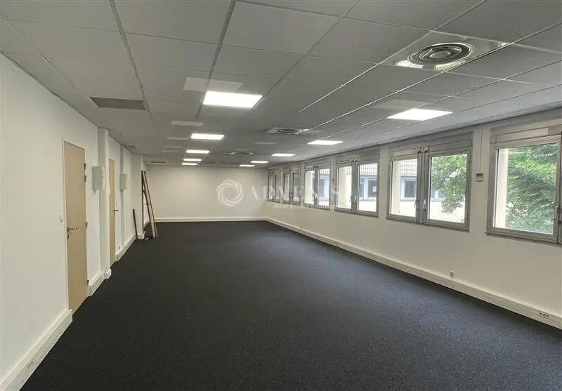 Office in Aulnay-sous-Bois for lease - Interior Photo - Image 3 of 8