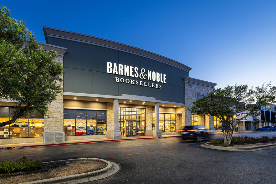 5000 S Hulen St, Fort Worth, TX for lease - Building Photo - Image 2 of 12