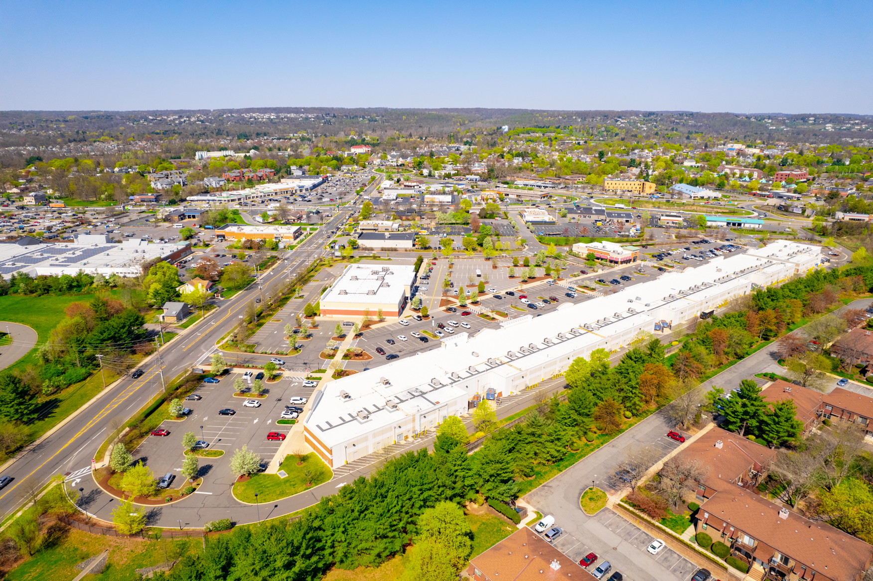 100 Reaville Rd, Flemington, NJ 08822 The Shoppes at Flemington