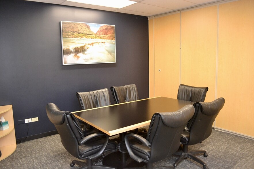 225 Union Blvd, Lakewood, CO for lease - Interior Photo - Image 3 of 22