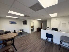 2332 N Cotner Blvd, Lincoln, NE for lease Interior Photo- Image 2 of 4