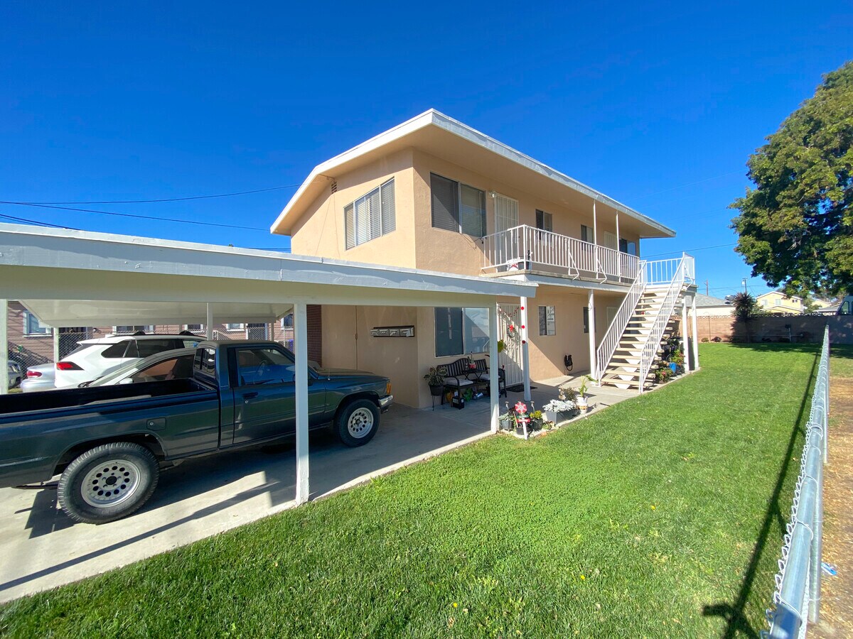 143 E A St, Port Hueneme, CA 93041