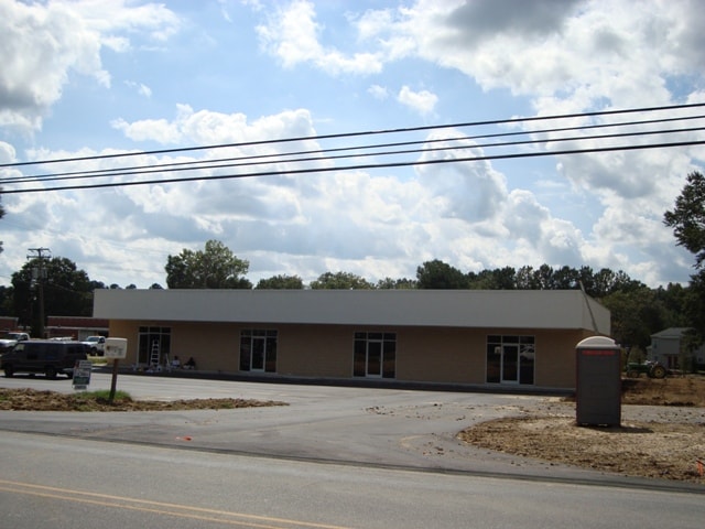 1203 1st St W, Ahoskie, NC for sale - Primary Photo - Image 1 of 1