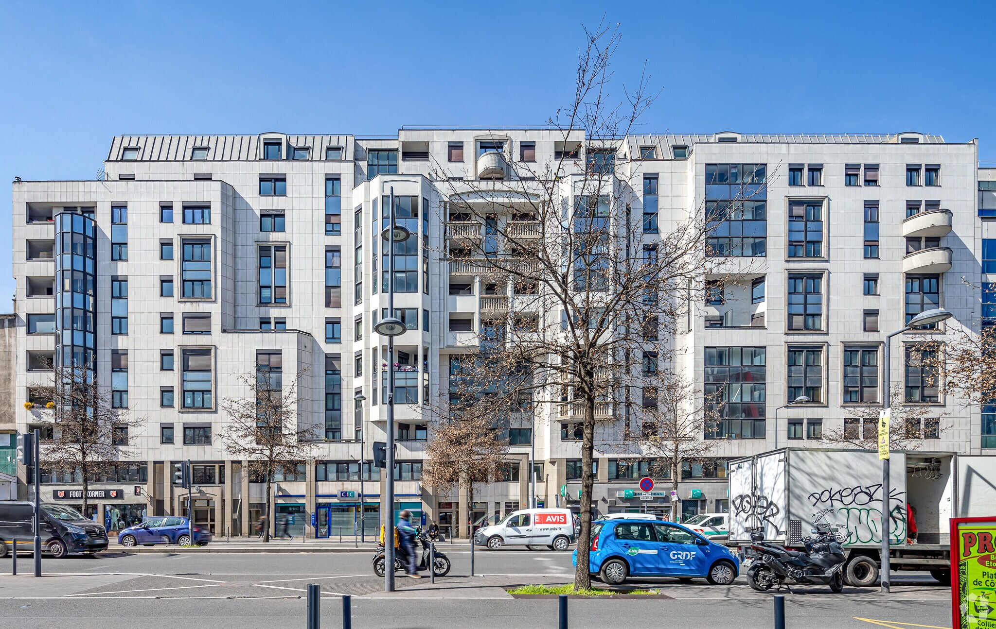 Office in Le Kremlin-Bicêtre for lease Primary Photo- Image 1 of 4