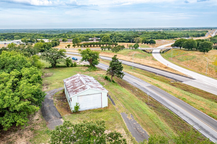 1021 Grove st, Kaufman, TX for sale - Primary Photo - Image 1 of 19