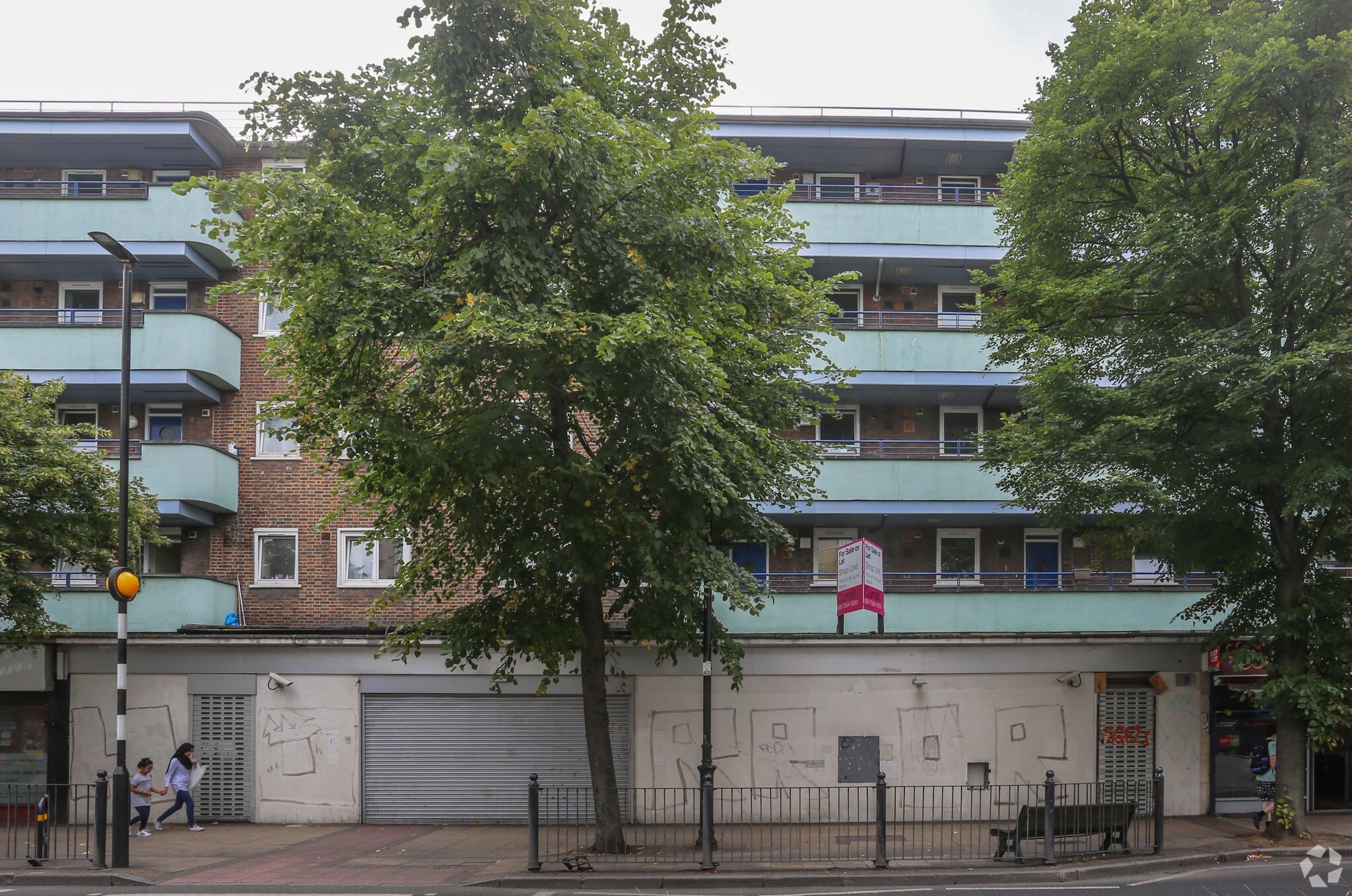 152-158 Roman Rd, London for sale Primary Photo- Image 1 of 1