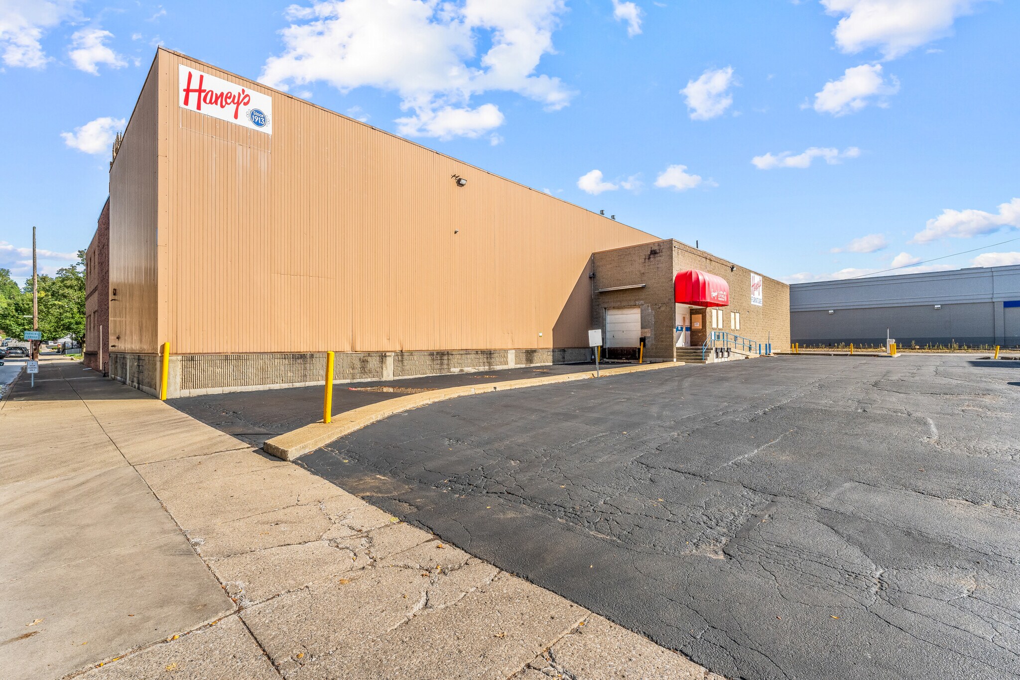 30-32 N Beaver St, New Castle, PA for sale Building Photo- Image 1 of 1