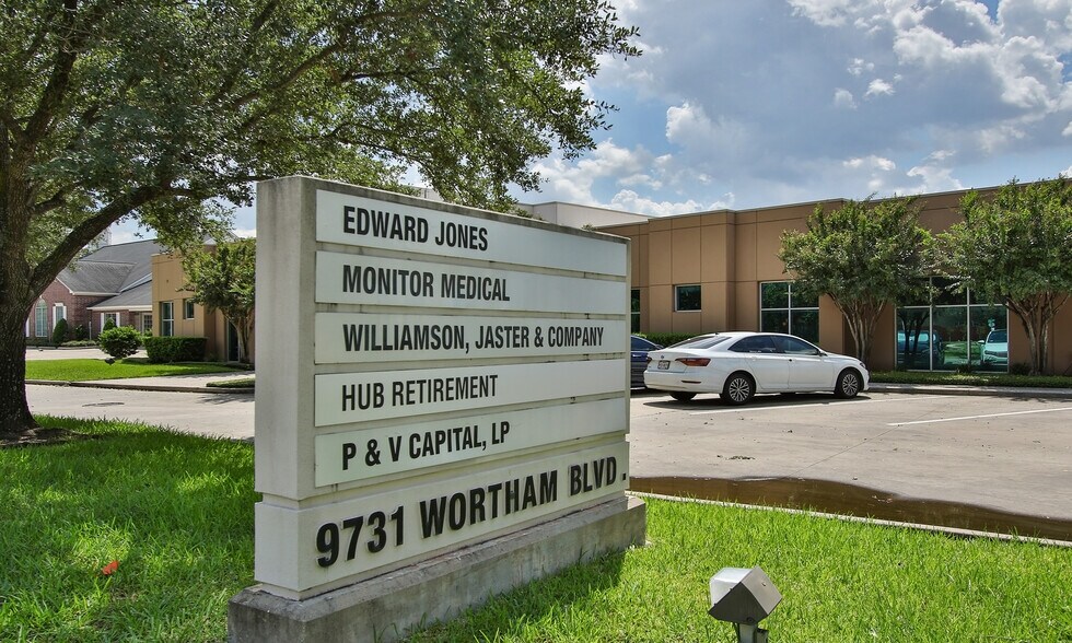 9731 Wortham Blvd, Houston, TX 77065 Office for Sale