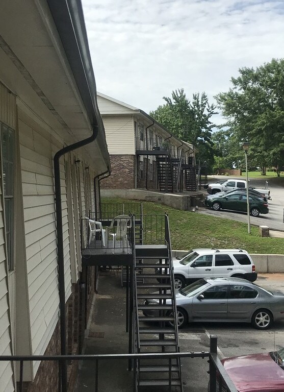 1126 Maple St, Carrollton, GA 30117