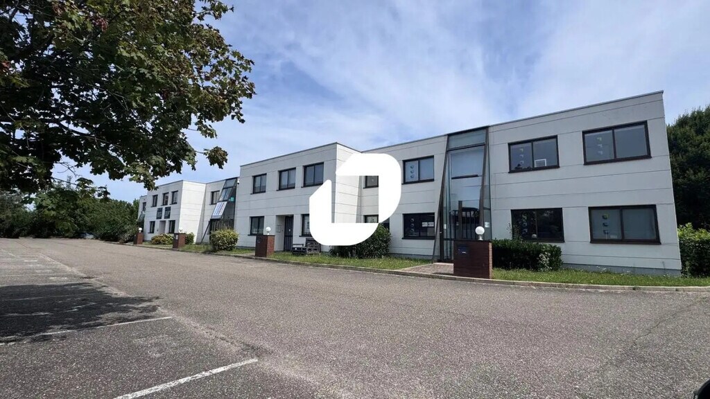 Location Bureaux 258 m² - Photo 1