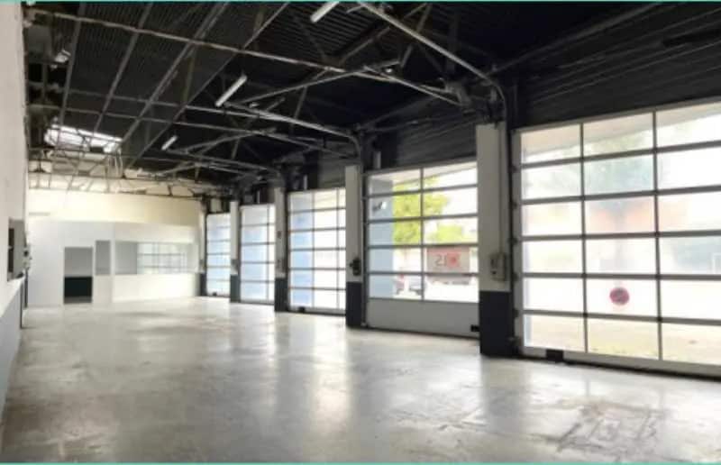 Office in Vénissieux for lease - Building Photo - Image 3 of 6