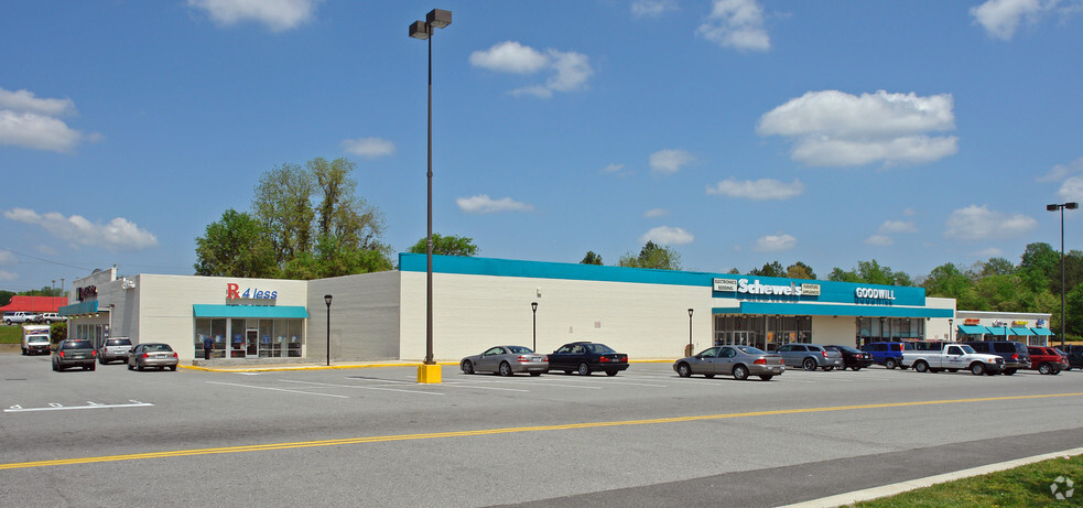 810-1018 N Main St, Suffolk, VA for lease - Building Photo - Image 1 of 3