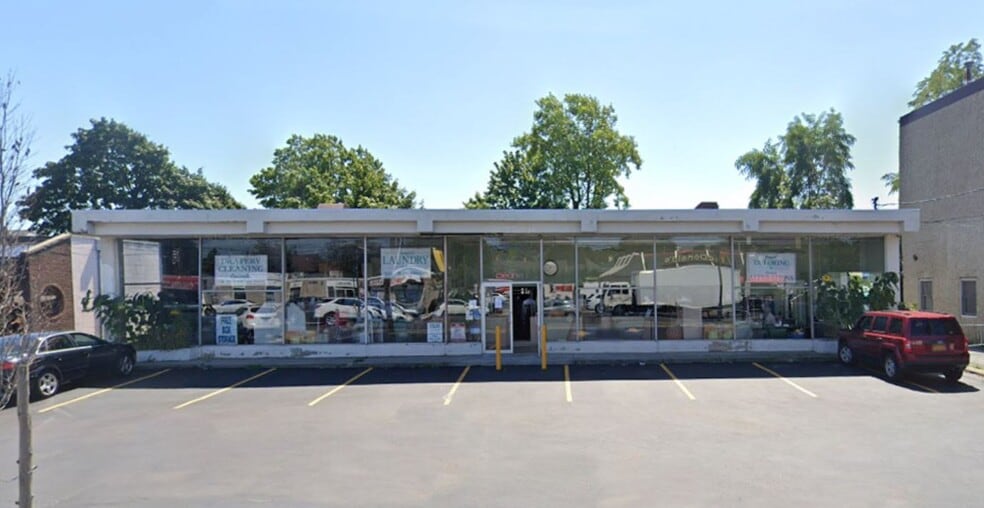 1818 Merrick Rd, Merrick, NY for lease - Building Photo - Image 3 of 5