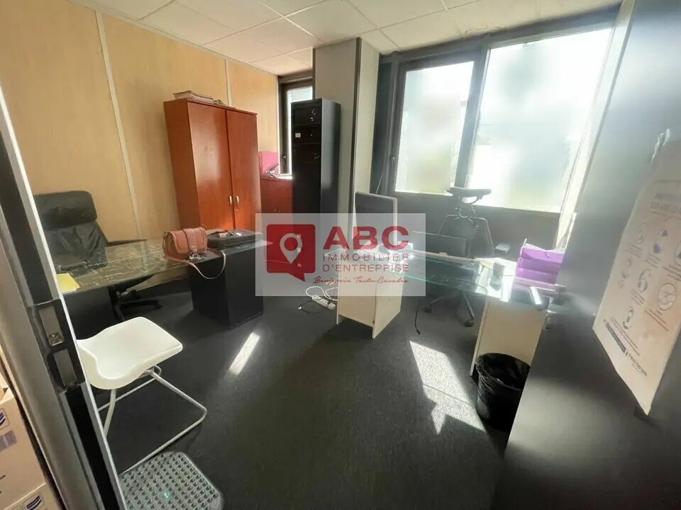 Office in Pérols for lease Interior Photo- Image 1 of 7