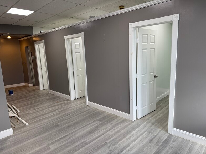 494 Main St, New Britain, CT for lease - Building Photo - Image 3 of 5