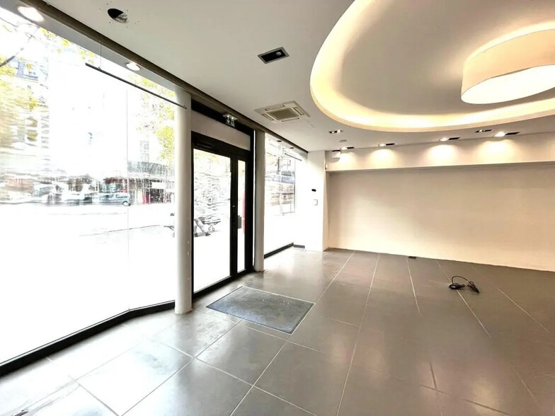 66 Boulevard Malesherbes, Paris for lease - Interior Photo - Image 3 of 9