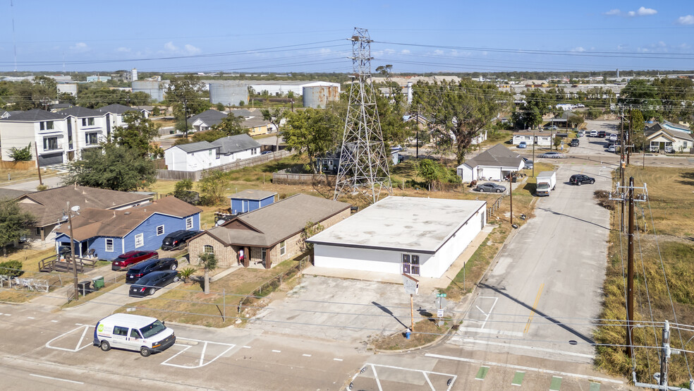 3802 Hardy St, Houston, TX for lease - Building Photo - Image 1 of 8