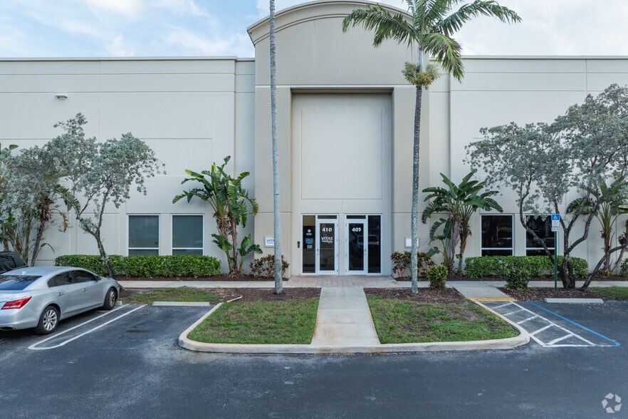 1780 NW 15th Ave, Pompano Beach, FL for lease - Building Photo - Image 2 of 5