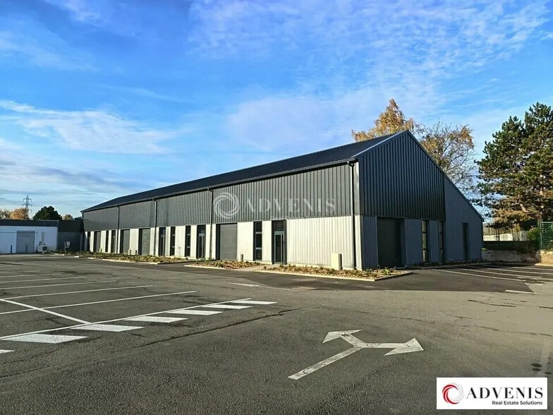 Industrial in Lezennes for sale - Building Photo - Image 1 of 11