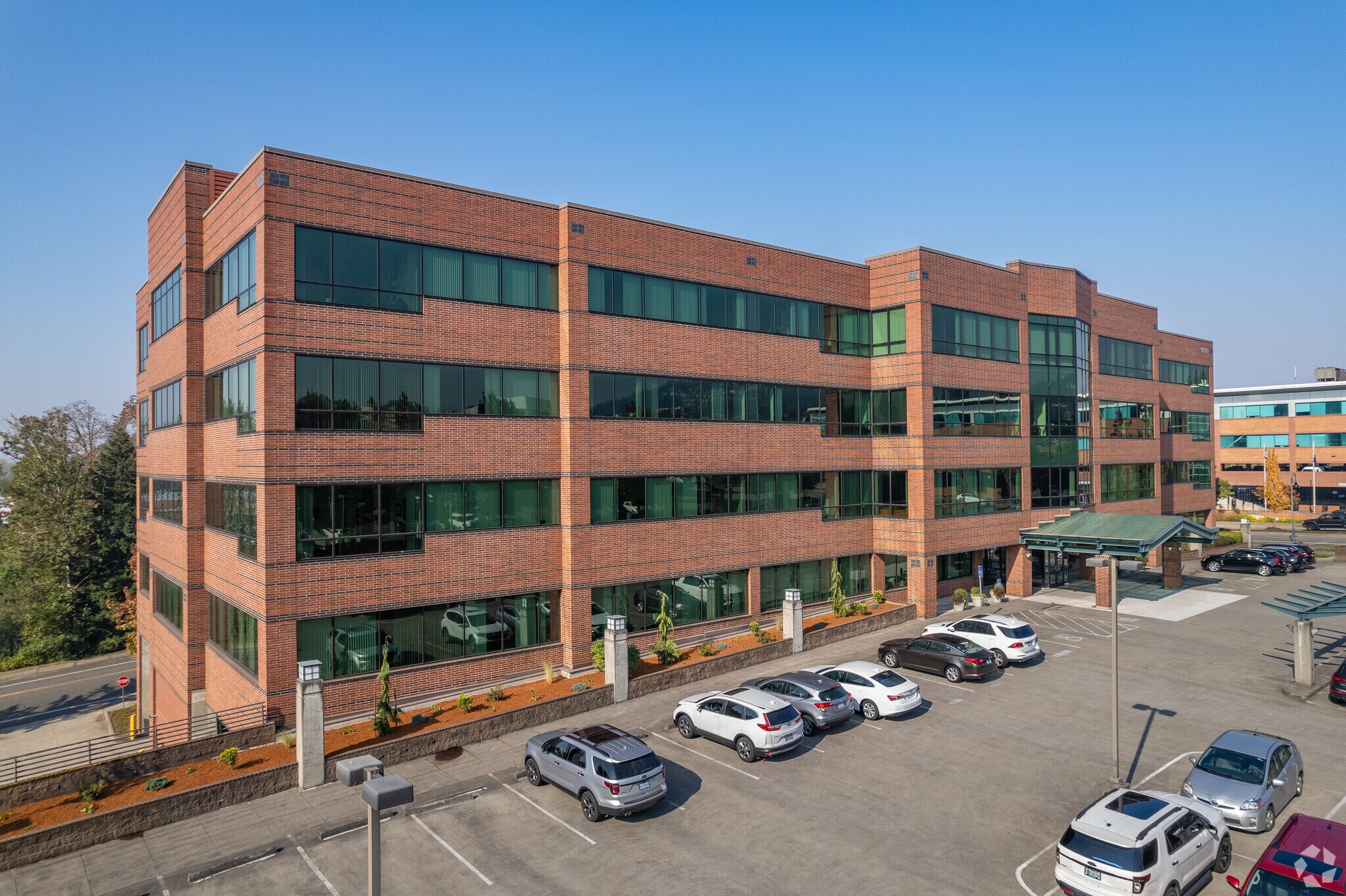 9200 SE Sunnybrook Blvd, Clackamas, OR for sale Primary Photo- Image 1 of 1