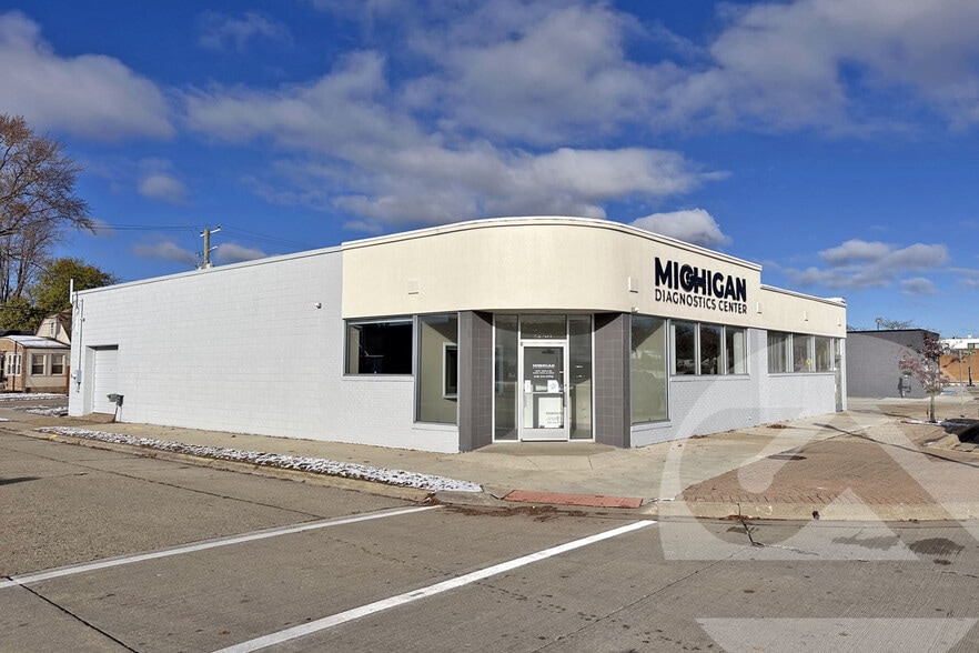 23701-23711 John R Rd, Hazel Park, MI for lease - Primary Photo - Image 1 of 1