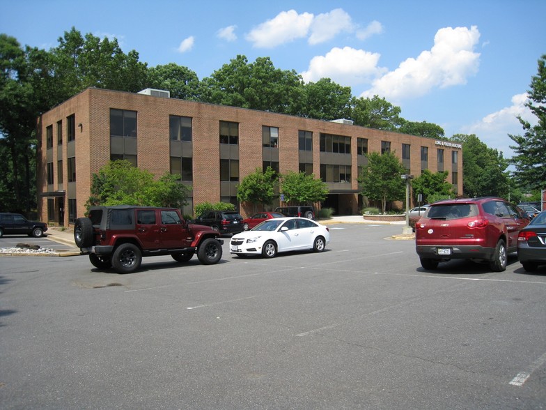 3918 Prosperity Ave, Fairfax, VA for lease - Building Photo - Image 3 of 11