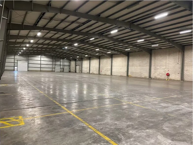 for lease - Interior Photo - Image 2 of 2