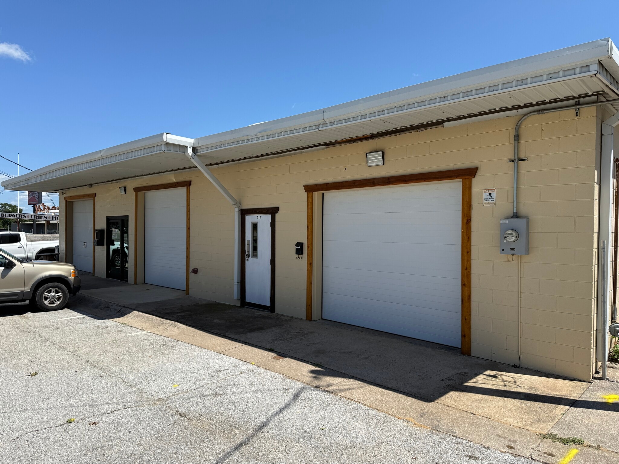 713 Acme St, Denton, TX for lease Building Photo- Image 1 of 5