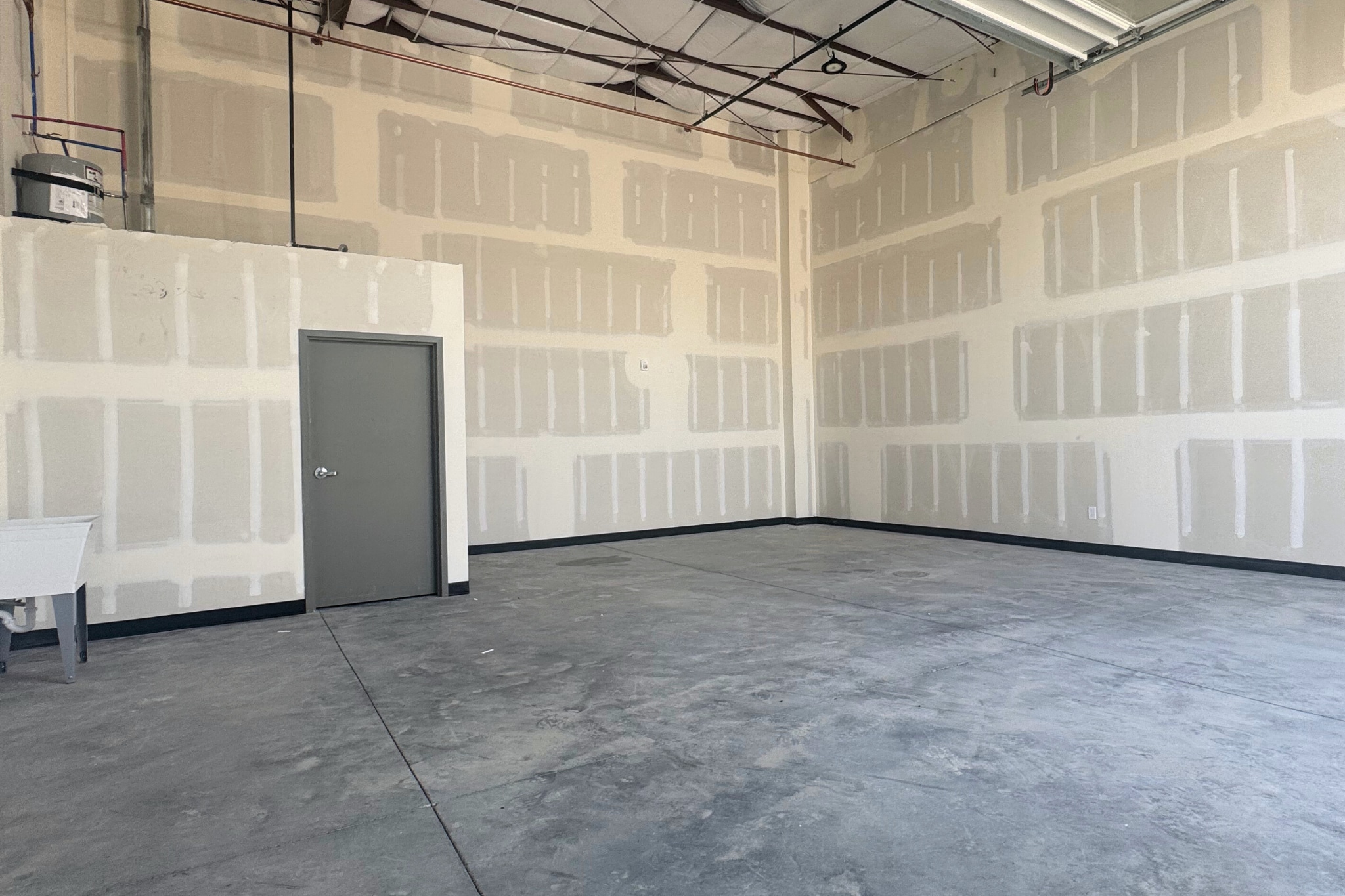 955 14730 S, Bluffdale, UT for lease Interior Photo- Image 1 of 3