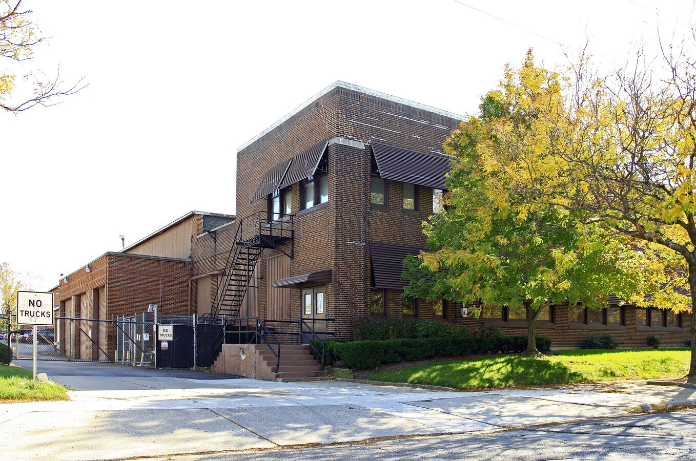 1111 E 200th St, Euclid, OH 44117