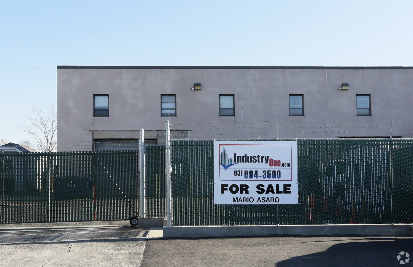 42 Maple Pl, Amityville, NY 11701