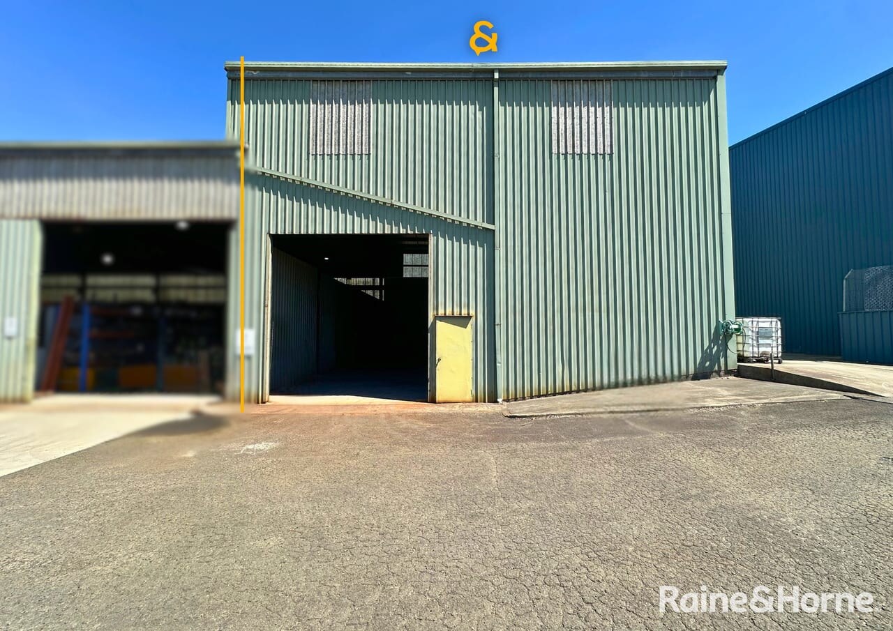 17 Cumberland Ave, South Nowra for lease Building Photo- Image 1 of 4